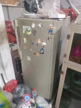 kulkas 1 pintu merk sharp