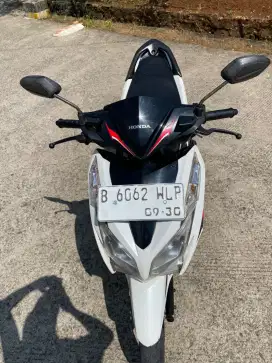 Nia:VARIO KZR 125 2014 PLAT B TANGSEL PAJAK SUDAH HIDUP NEGO TIPIS