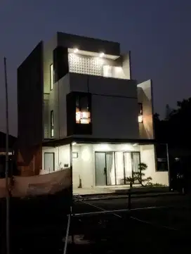SOUTHLAND 17 CIRENDEU RUMAH 3 LANTAI DEKAT MRT LEBAK BULUS