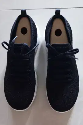 Sepatu Sketchers Wanita