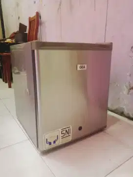 KULKAS GEA MINI BAR