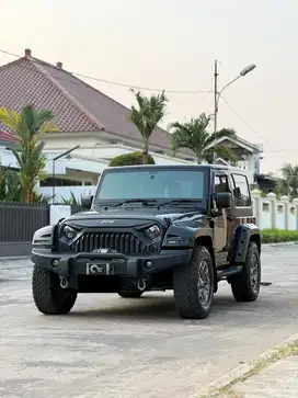 Jeep Wrangler Rubicon 4x4 Matic 2012, Istimewa