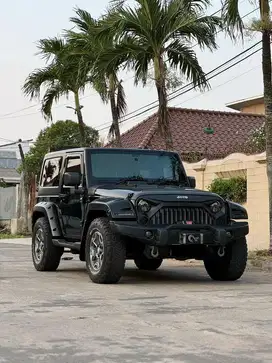 Jeep Wrangler Rubicon 4x4 Matic 2012, Istimewa