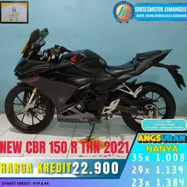 NEW CBR 150 R CASH/KREDITBERGARANSI MURAH FREE OLI