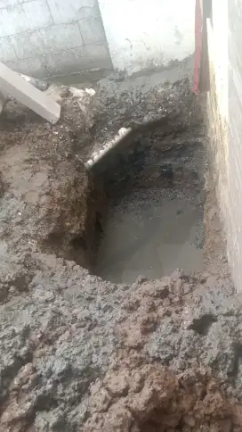 Renovasi rumah. Pemasangan granit.cat ,pagar tralis