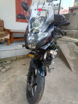 Dijual Bajaj Pulsar 220F Tahun 2012