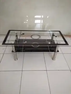 Meja tamu minimalis kaca