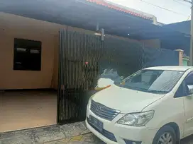 jual rumah siap huni lebak indah Atap galvalum, kusen aluminium