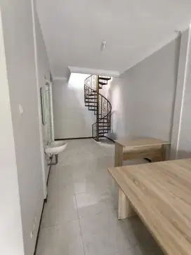 jual rumah 2 lantai minimalis baru gress pondok tjandra