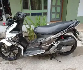 Suzuki Skywave Putih 125 2010