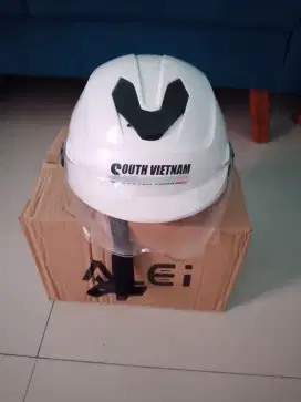 Helm Vietnam style white