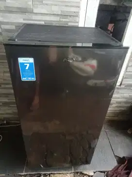 Kulkas aqua 1 pintu