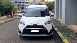 Toyota sienta v matic 2016 putih pajak panjang cash kredit bisa dbantu