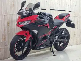 Kawasaki New Ninja 250 SE ABS 2018 km5000 asli 250fi merah hitam