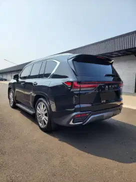 LEXUS LX600 VIP
