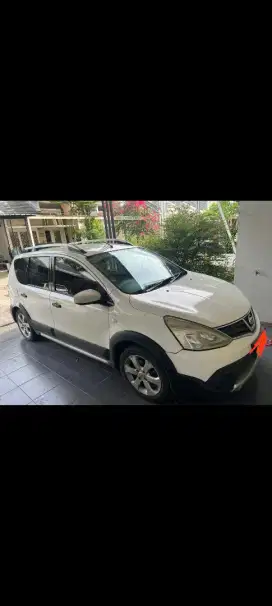 Di Jual Mobil livina x gear 2014 2 baris