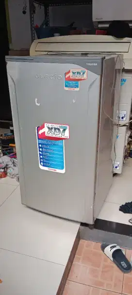 Kulkas 1 pintu  Toshiba glacio