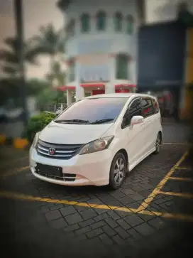 Honda freed PSD 2010 tinggal gas