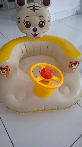 dijual sepaket sofa karet bayi dan gendongan
