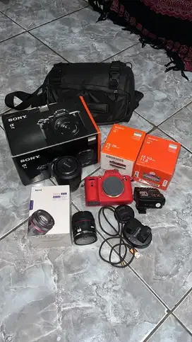Sony a7 II Kit (body, lensa, strap, case, tas kamera, dll)