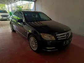 Mercedes Benz C300 2010 Hitam