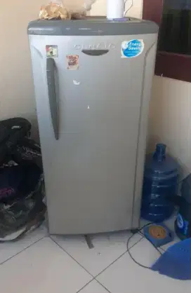 Kulkas 1 Pintu Toshiba Glacio Bekas