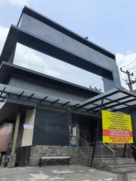 GEDUNG DI KEMANG RAYA