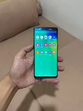 Samsung galaxy S10+ ram 12gb internal 1 tera