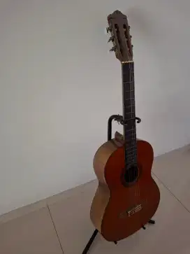Yamaha Gitar Akustik Nylon CG-110A