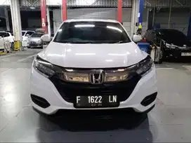 HONDA HR-V E SE 1.5  AT 2021 Putih  F1622LN