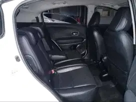 HONDA HR-V E SE 1.5  AT 2021 Putih  F1622LN
