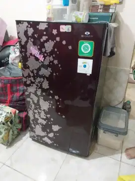 Kulkas sharp 1 pintu