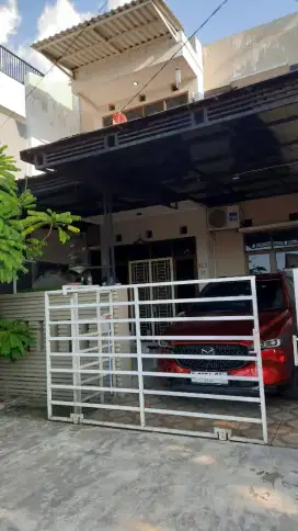 Rumah strategis  paling depan digading serpong