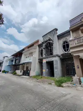Dijual rumah daerah helvetia di komplek shopie suite