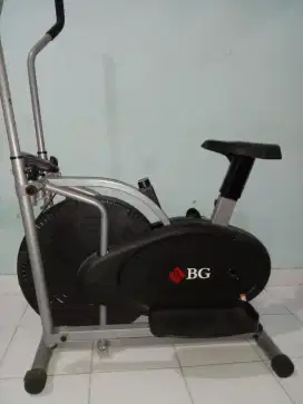Sepeda fitnes airbike