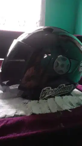 Helm KYT 2 vision