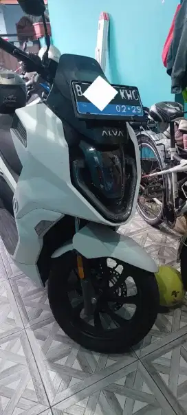 Alva ONE 2024 Putih mulus seperti BARU