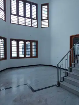 DISEWAKAN RUMAH KOMERSIAL RAYA DARMO