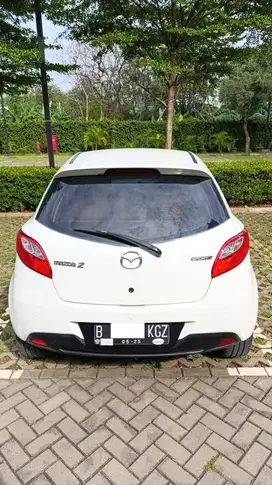 Mazda 2 1.5 L Tahun 2012