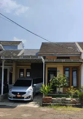 Disewakan Rumah Cluster Siap Huni, Lokasi Strategis & Tenang
