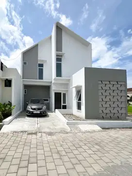 Rumah Cantik Cluster 2Lt Dekat Kampus UMS Solo