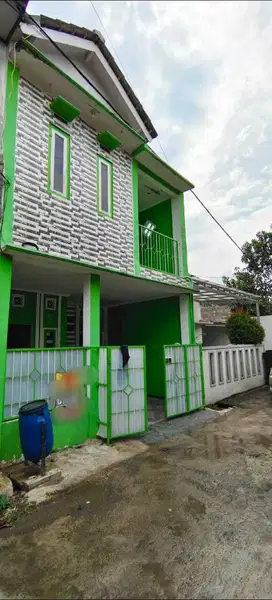 Rumah 2 Lantai Di Komplek Bumi Harapan Cibiru