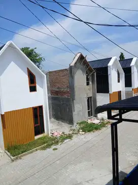 RUMAH DESAIN SCANDINAVIAN DI MEDAN SUNGGAL KANAN
