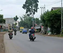 Dijual Gudang kecil bisa untuk Workshop di jalan Raya Narogong Bekasi