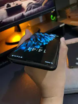 LG V30 PLUS DUAL SIM LANGKA RESMI INDO (Versi tertinggi 4/128gb) TT/BT
