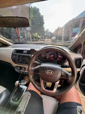 Kia Rio 2013 Bensin