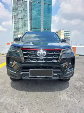 [LOW KM 26RB Record Toyota] Fortuner VRZ TRD Diesel 2021/2022# pajero