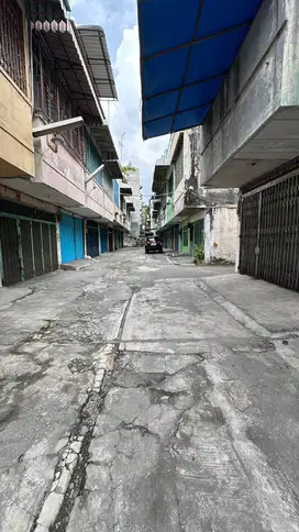 Rumah murah di Inti Kota daerah jalan Bintang Pusat pasar Hadap Timur
