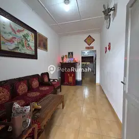 Rumah cantik Lebar di Krakatau Cemara di gg perbatasan Dekat Jemadi