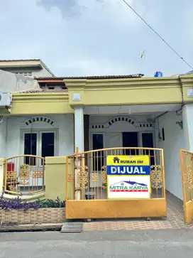 Rumah 1,5 Lantai di Duta Kranji Dekat ke Stasiun KRL Kranji - Cakung